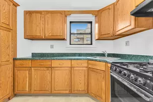 301 E 48th St, New York City, NY 10017 - Photo 6