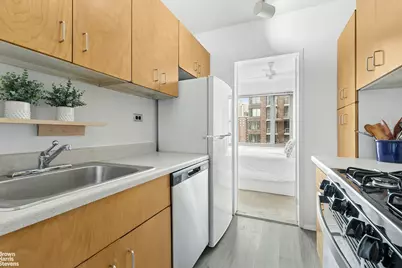 55 E End Avenue #15J, New York City, NY 10028 - Photo 2