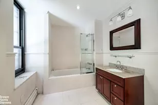 305 W 98th St, New York City, NY 10025 - Photo 10