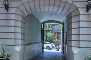 305 W 98th St, New York City, NY 10025 - Photo 14