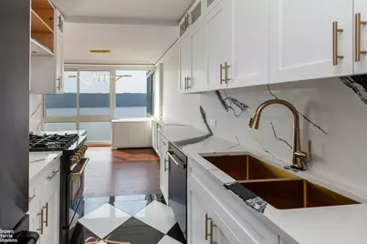 2521 Palisade Avenue #6A, New York City, NY 10463 - Photo 14