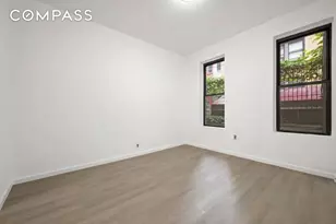 312 W 49th St, New York City, NY 10019 - Photo 4