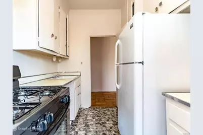 2727 Palisade Avenue #4L, New York City, NY 10463 - Photo 32