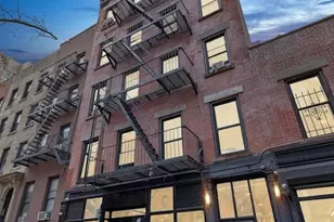 464 W 51st St, New York City, NY 10019 - Photo 4