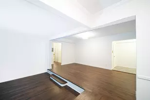 915 E 17th St, New York City, NY 11230 - Photo 4