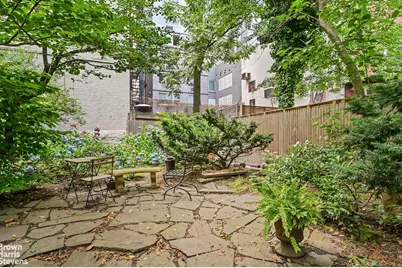 111 E 10th Street #5, New York City, NY 10003 - Photo 18