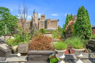 111 E 10th St, New York City, NY 10003 - Photo 16