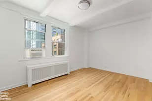 324 E 41st St, New York City, NY 10017 - Photo 8