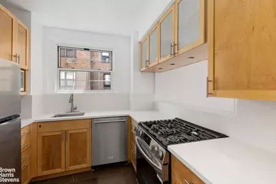 324 E 41st Street #904C, New York City, NY 10017 - Photo 2