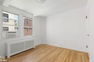 324 E 41st St, New York City, NY 10017 - Photo 10