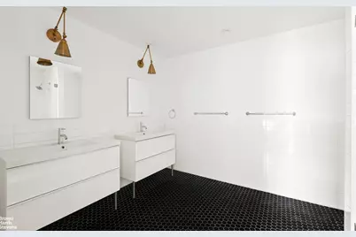 105 Moffat Street, New York City, NY 11207 - Photo 8