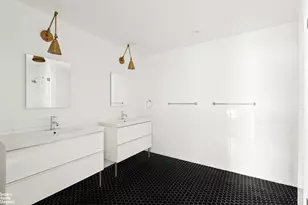 105 Moffat St, New York City, NY 11207 - Photo 8