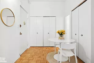 60 Pineapple St, New York City, NY 11201 - Photo 2