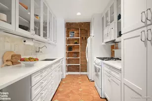 380 W 12th St, New York City, NY 10014 - Photo 8
