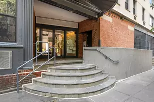 380 W 12th St, New York City, NY 10014 - Photo 16