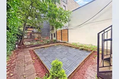 625 Franklin Avenue, New York City, NY 11238 - Photo 8
