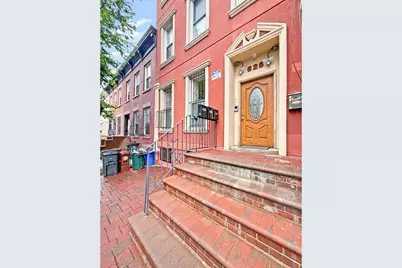 625 Franklin Avenue, New York City, NY 11238 - Photo 2