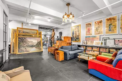335 W 38th Street #11, New York City, NY 10018 - Photo 2