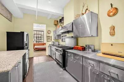 335 W 38th Street #11, New York City, NY 10018 - Photo 4