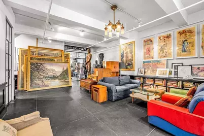 335 W 38th Street #11, New York City, NY 10018 - Photo 2