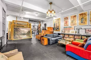 335 W 38th St, New York City, NY 10018 - Photo 2