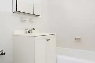 155 E 38th St, New York City, NY 10016 - Photo 4