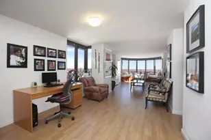 330 E 38th St, New York City, NY 10016 - Photo 2