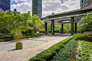 330 E 38th St, New York City, NY 10016 - Photo 14