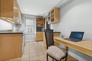 227 E 57th St, New York City, NY 10022 - Photo 12