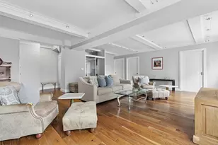 227 E 57th St, New York City, NY 10022 - Photo 2