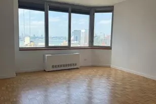 500 W 43rd St, New York City, NY 10036 - Photo 4