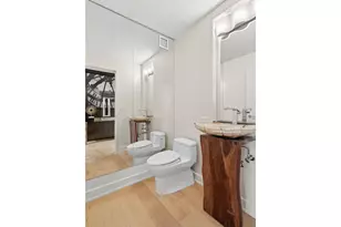 207 E 57th St, New York City, NY 10022 - Photo 10