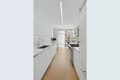 207 E 57th Street #19B, New York City, NY 10022 - Photo 4