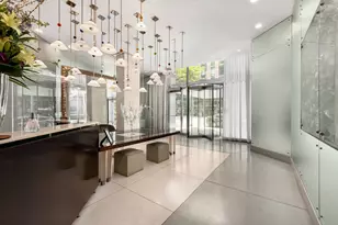 207 E 57th St, New York City, NY 10022 - Photo 14