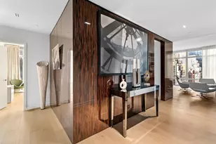 207 E 57th St, New York City, NY 10022 - Photo 1