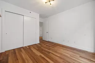 41-18 27th St, New York City, NY 11101 - Photo 16