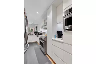 420 E 55th St, New York City, NY 10022 - Photo 6