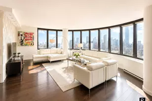 330 E 38th St, New York City, NY 10016 - Photo 2