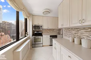 300 E 54th St, New York City, NY 10022 - Photo 2