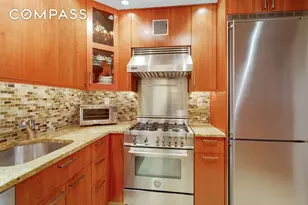 300 E 74th St, New York City, NY 10021 - Photo 4