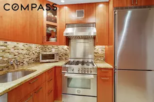 300 E 74th St, New York City, NY 10021 - Photo 4