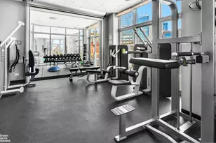 500 W 43rd St, New York City, NY 10036 - Photo 6