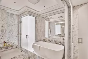 303 Park Ave, New York City, NY 10022 - Photo 6