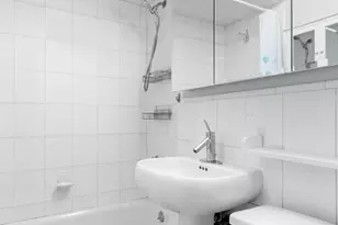 301 E 22nd St, New York City, NY 10010 - Photo 14