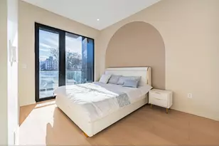 31-16 21st St, New York City, NY 11106 - Photo 8