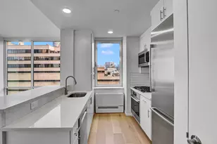 635 W 42nd St, New York City, NY 10036 - Photo 16