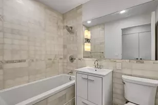 635 W 42nd St, New York City, NY 10036 - Photo 20