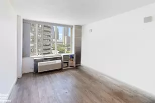 61 W 62nd St, New York City, NY 10023 - Photo 4