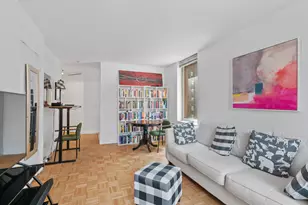 145 E 48th St, New York City, NY 10017 - Photo 2