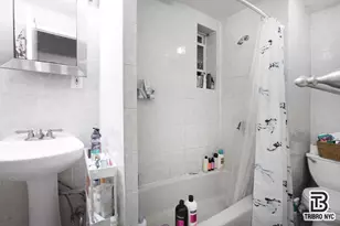 403 E 77th St, New York City, NY 10075 - Photo 4